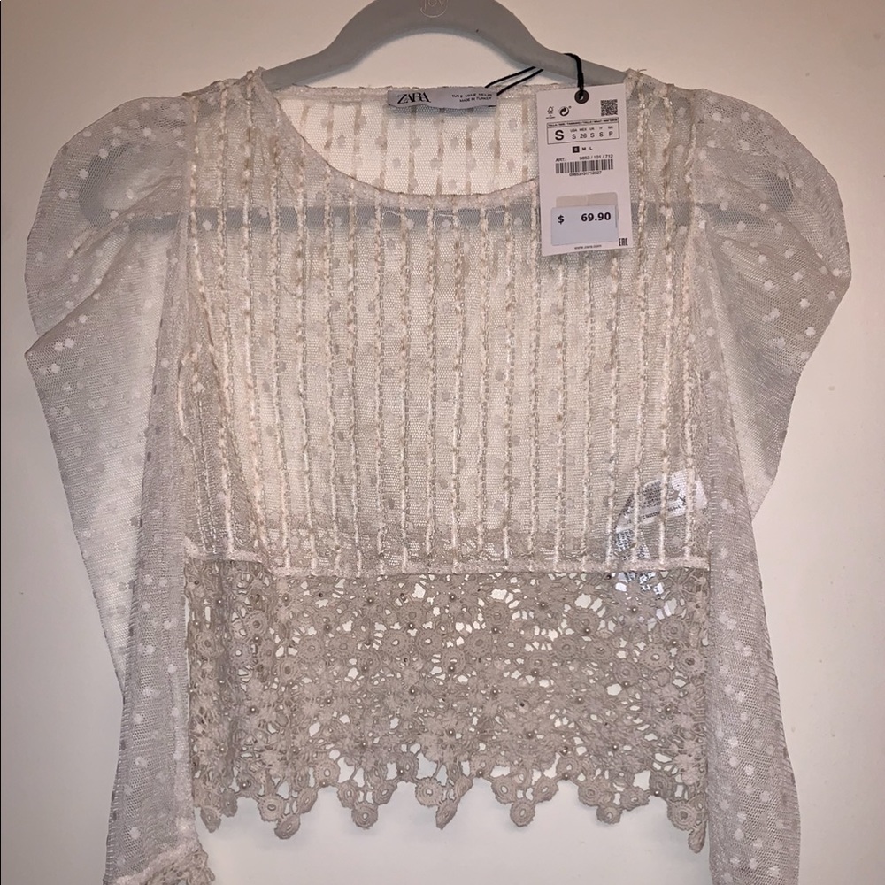 NEW w/ TAGS ZARA TOP!! Lace, sheer, in perfect condition. Perfect for summer